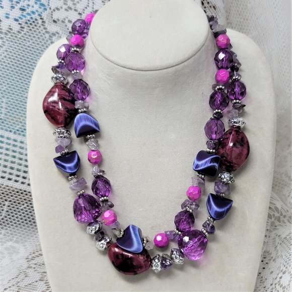 Shades of Purple Double Strand Necklace Amethyst Chips - Picture 3 of 9